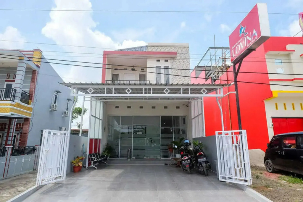 RedDoorz Plus At Lovina Inn Tonrangeng River Side