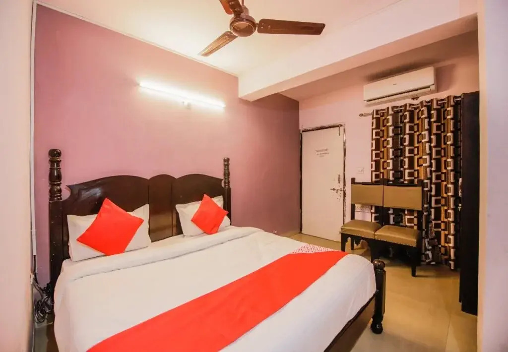 Oyo 23610 Hotel Karani Darshan