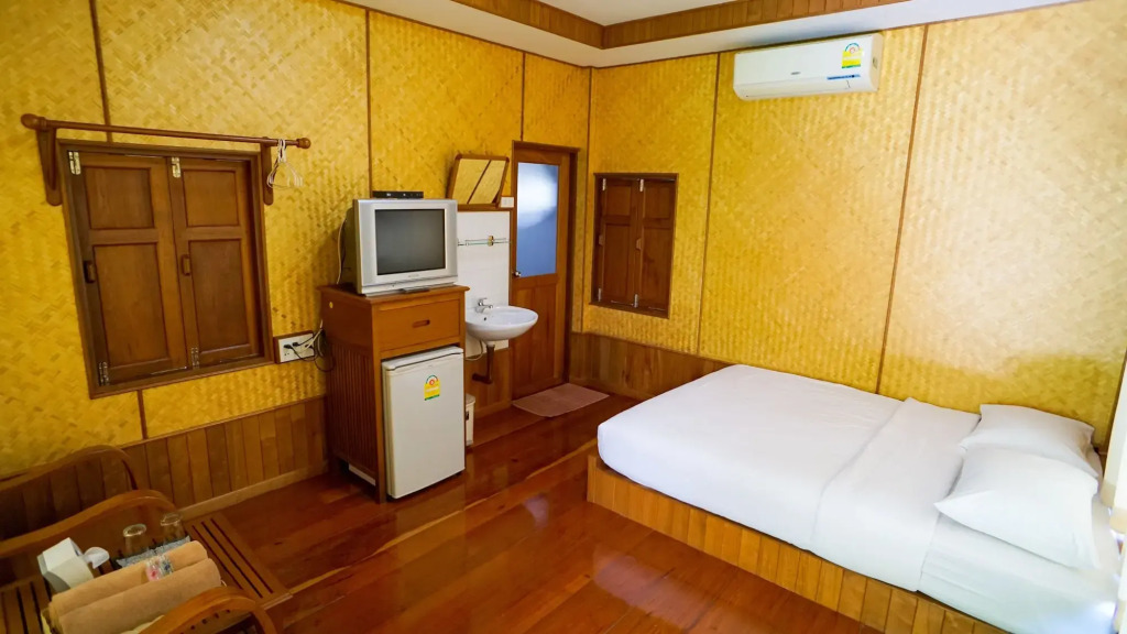 Baan Siriporn Resort - โรงแรมบ้านศิริพร รีสอร์ท