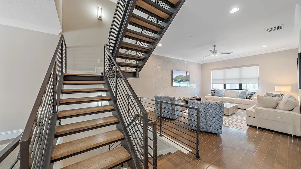 Cityscape Retreat 2 Bedroom Townhouse by RedAwning