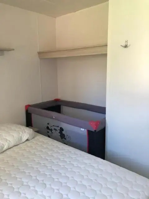 Le HETRE " Camping Les Dunes De Contis " St Julien en Born