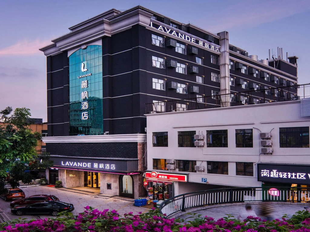 Nanzhou Hotel
