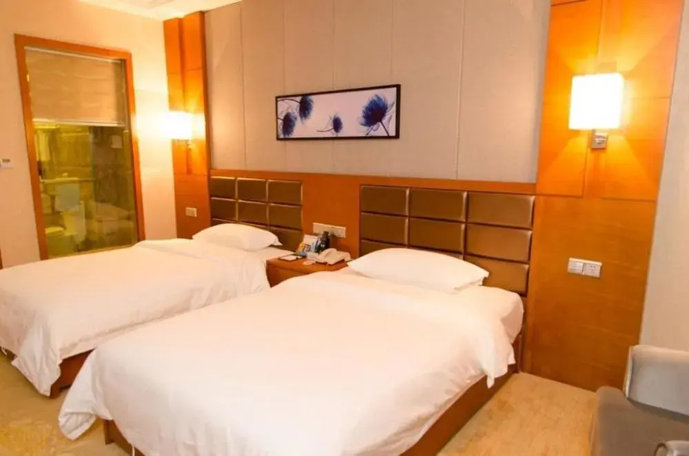 Lvbao Jin Hua Hotel