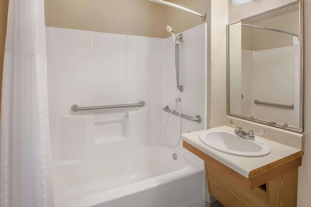 WoodSpring Suites Waco near University