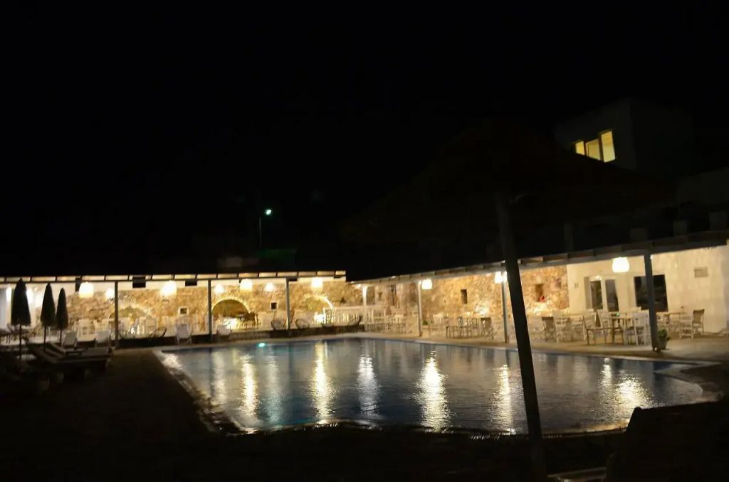Faros Resort