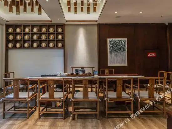 Yunyi Zhenyue Garden Hotel