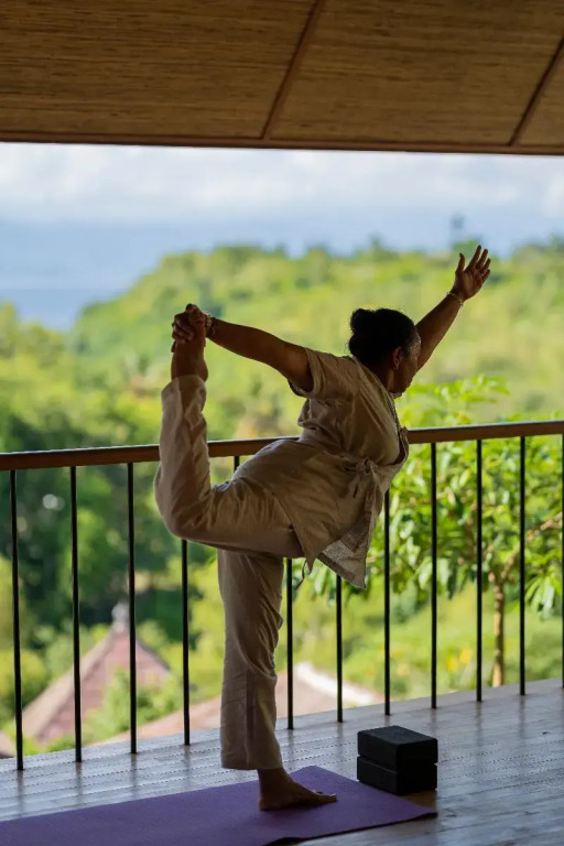 Deep Roots Dive & Yoga Resort