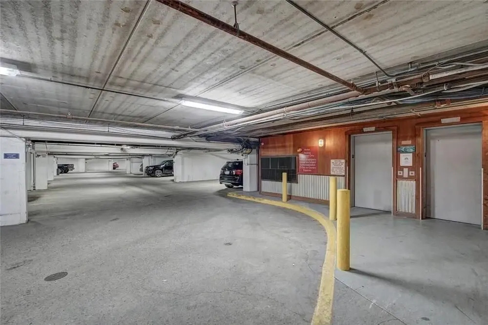 Village square large 1 bedroom. Center Village Copper Mountain Hot tub, Parking, walk to slopes