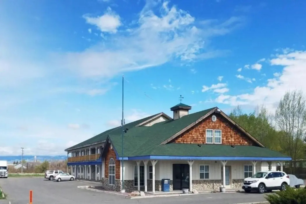 The Beaverhead Lodge