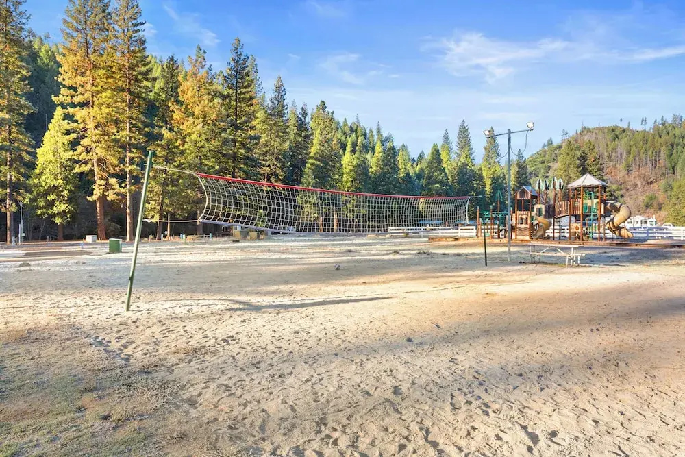 Yosemite Lakes RV Resort