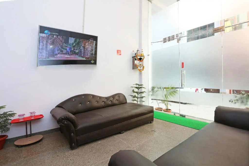 OYO 11504 N D Star Residency
