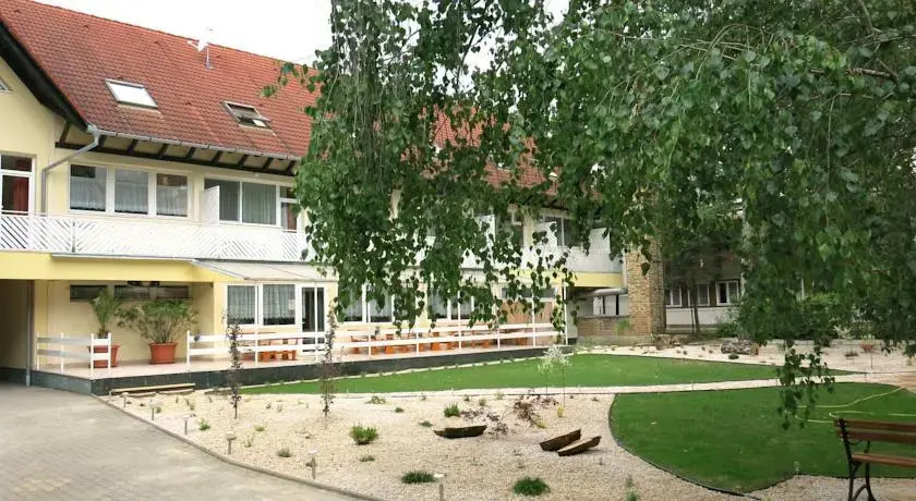 Hotel Forrás