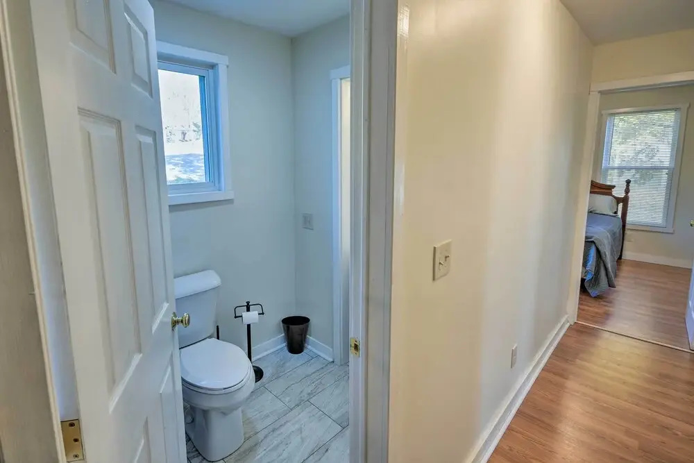 Cozy Apt by ITS 85 Trail, ½ Mi to Lake Wassookeag!
