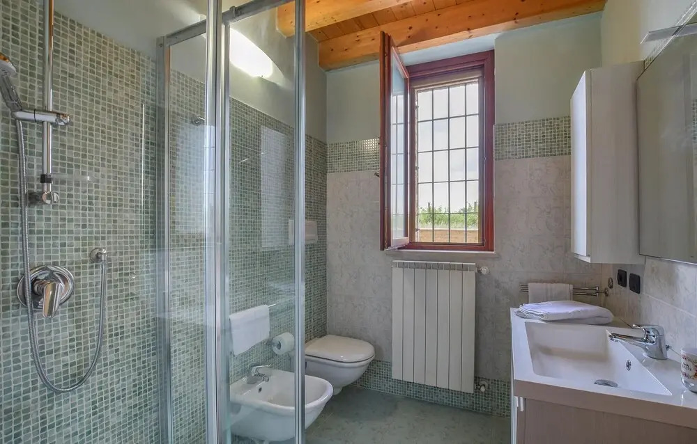 Stunning Apartment in Pozzolengo With Outdoor Swimming Pool, Wifi and 2 Bedrooms