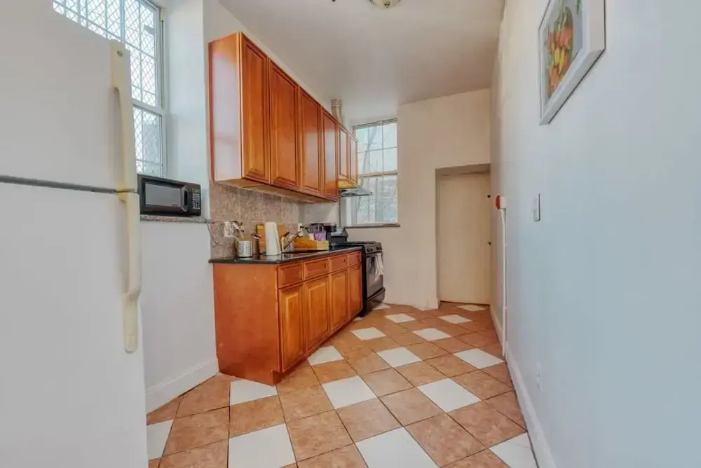 Stairway 3BR Apt w W D Ideal for Groups