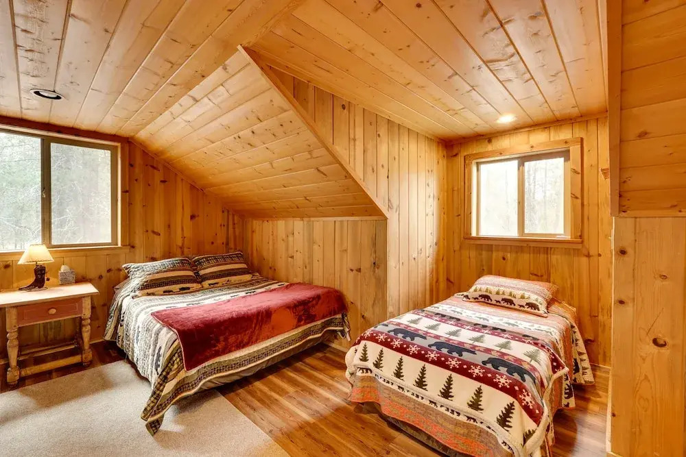 Pet-friendly House w/ Deck: Near Crater Lake!