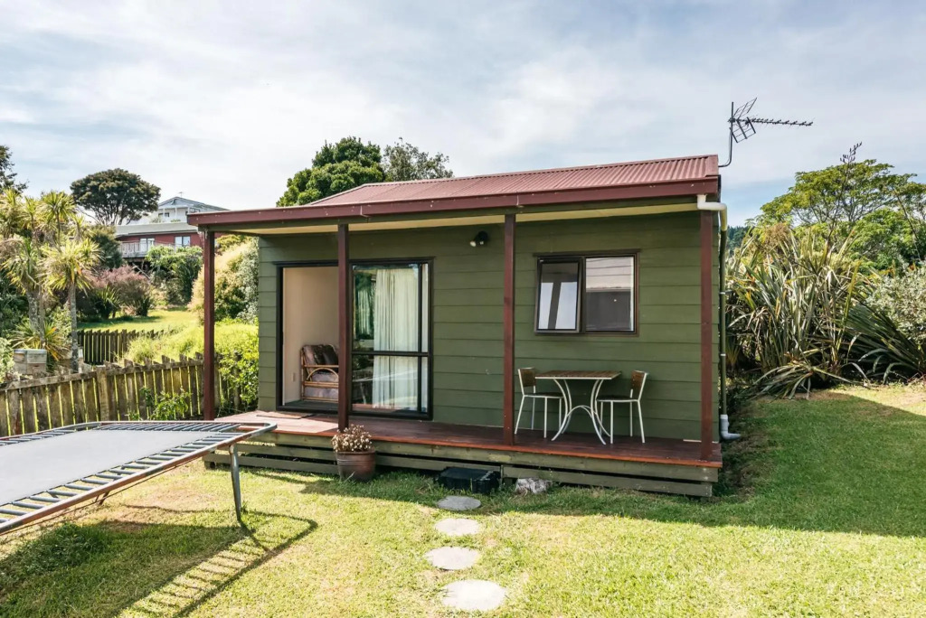 Olive Lane - Waiheke Holiday Home
