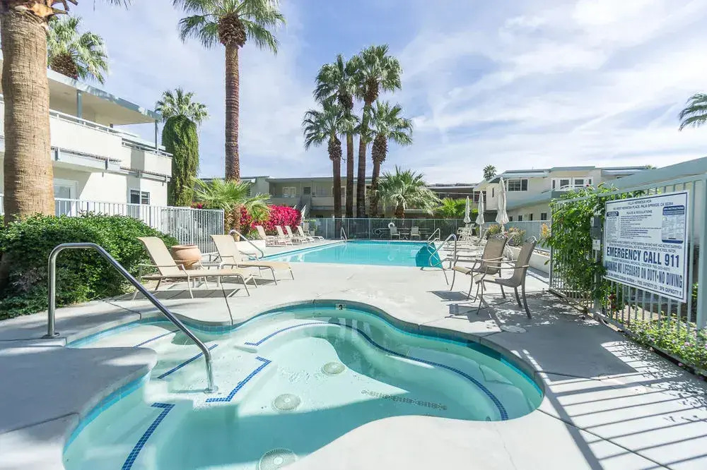 1BR Condo Steps to N Palm Canyon Dr by RedAwning