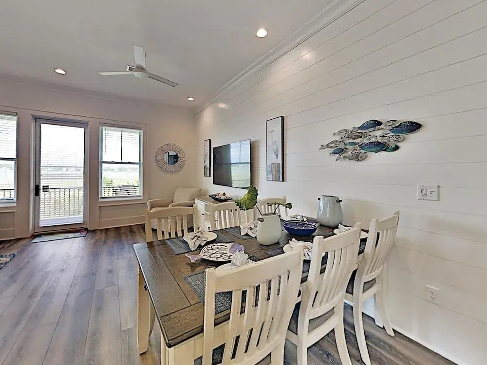 West Side Cottages #N - Robin's Nest