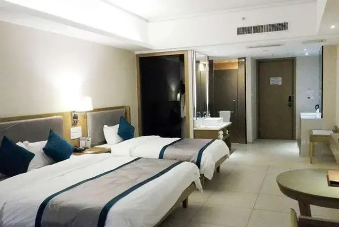 Days Hotel & Suites Da Peng Hainan