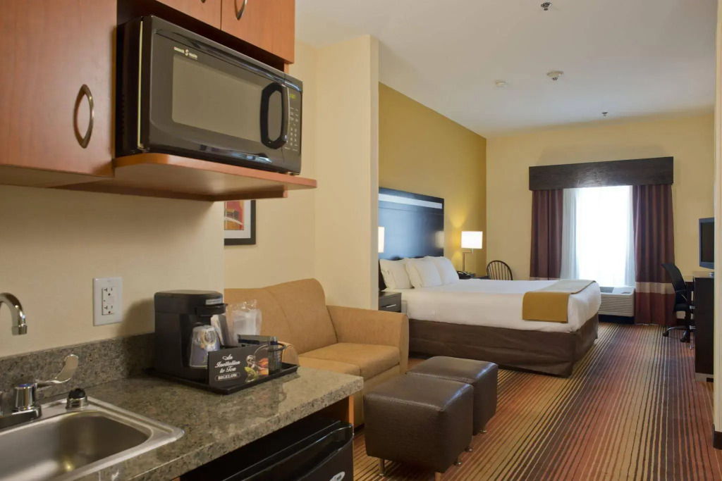 Holiday Inn Express Hotel & Suites Prattville South by IHG