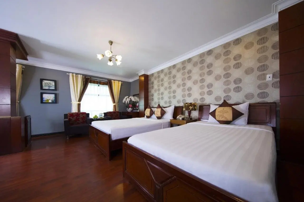 Good Vibes Central Hotel
