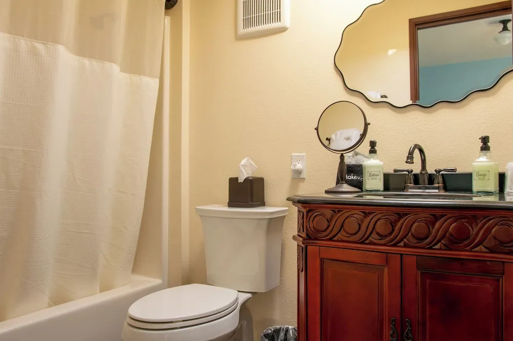 The Pearl Inn Bed and Breakfast