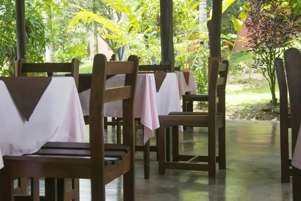 Hotel Faro Arenal