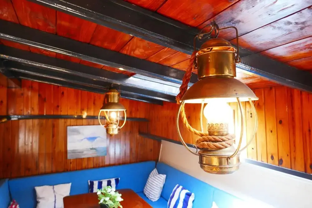 Boat apartment Rotterdam Fokkelina