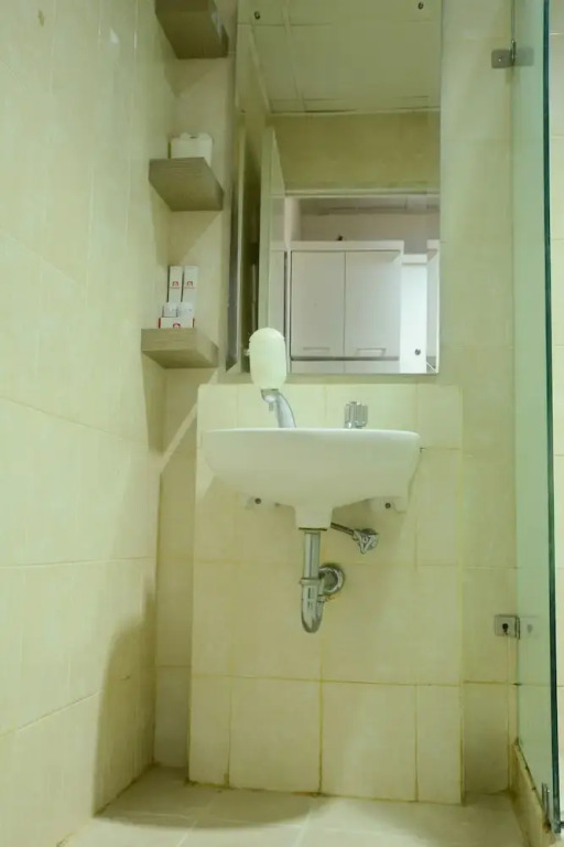 1 Bedroom at Cosmo Mansion Apartment by Travelio