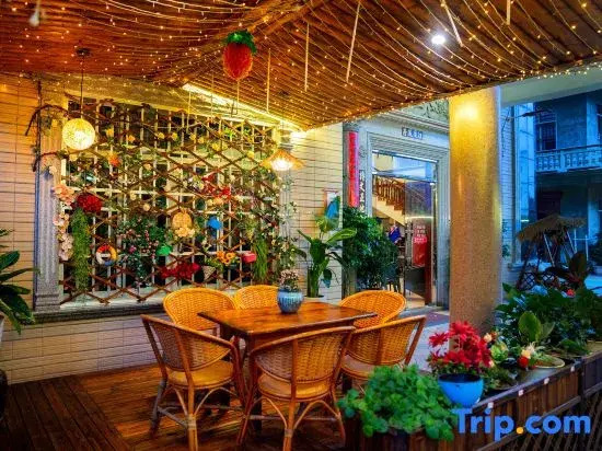 Yuzhongfu Courtyard Leisure Resort Meisu (Weizhou Island Resort)