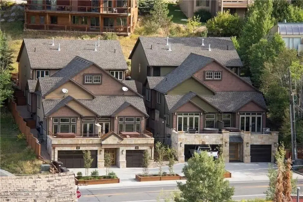 605 Deer Valley Drive 5 Bedroom Townhouse