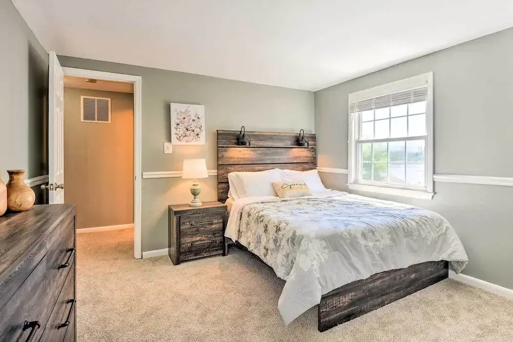 Sunny Glen Burnie Home - On-site Water Access