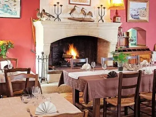 Logis Hotel Restaurant Le Flamant Rose camargue