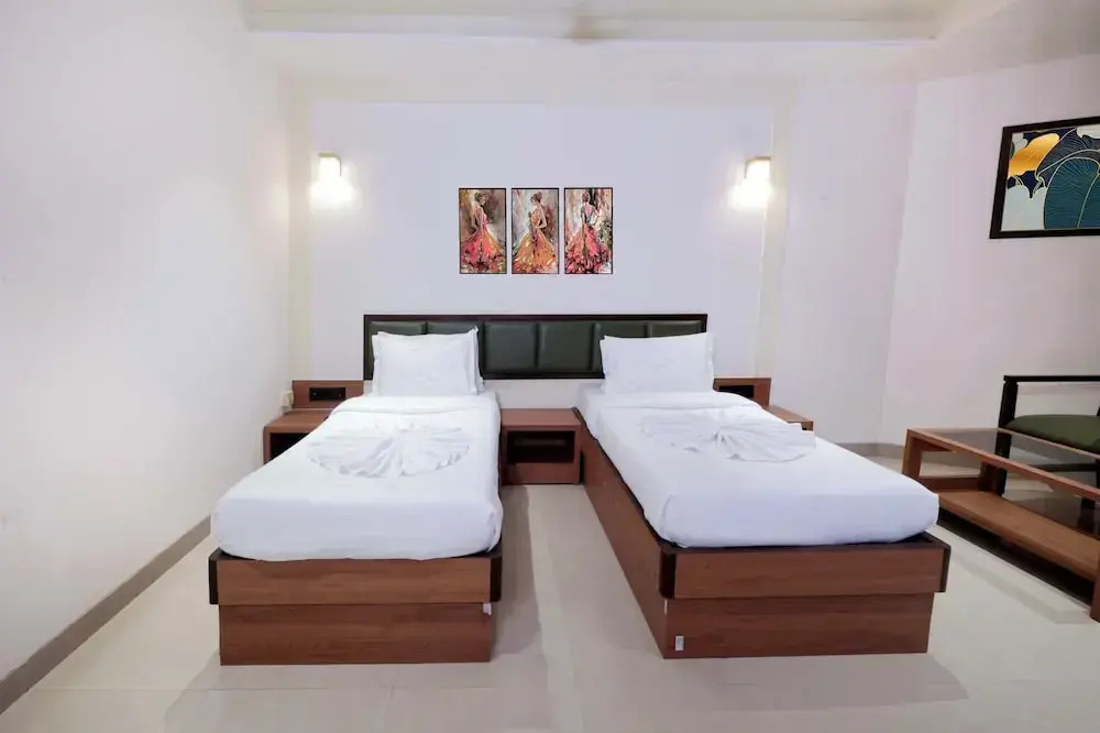 Yatri Niwas By Hotel Suraj Inn