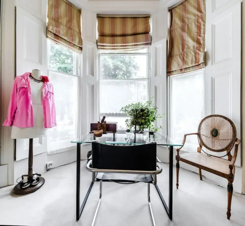 Entire Home: Chic & Cheery 1bed in Shepherd'S Bush