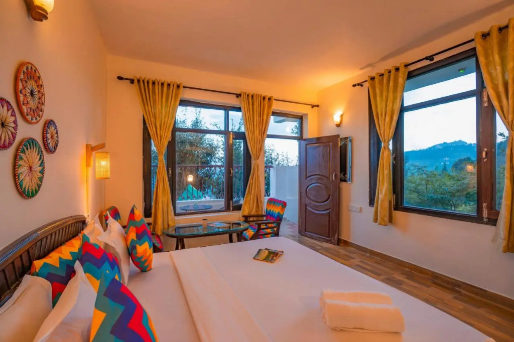 goSTOPS Mukteshwar - Private Rooms and Dorms