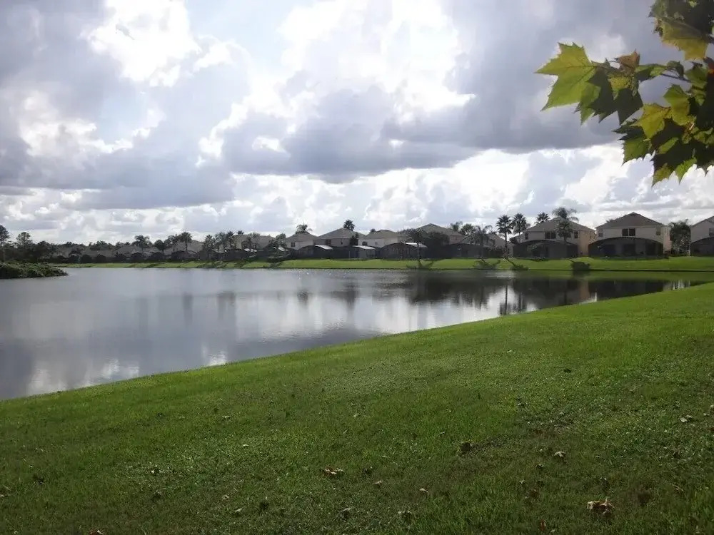 Lake Berkley Lake Front Oasis - Three Bedroom Home