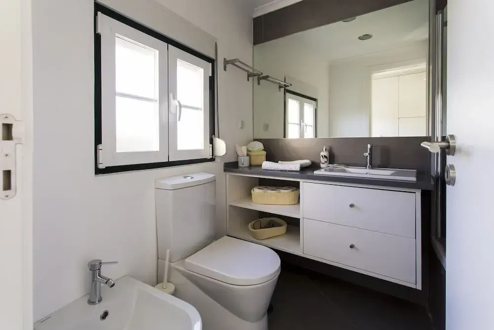 ALTIDO Urban 1-bed flat w/workspace, moments from Av. da Liberdade