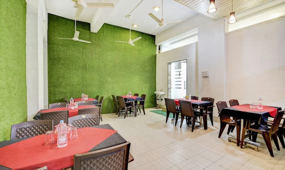 Kuval Inn By OYO Rooms