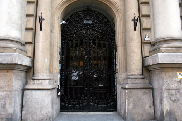 Central Market Apartments