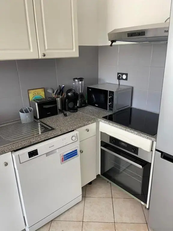 appartement charme T2 cassis plein centre