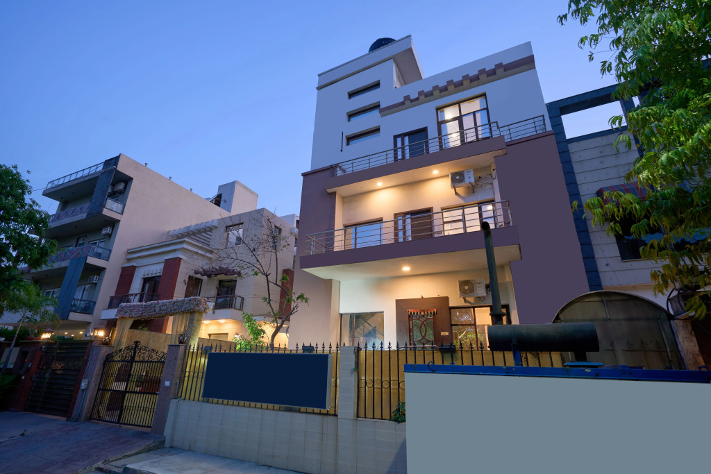 Itsy Hotels Golden Vista Near Noida City Centre