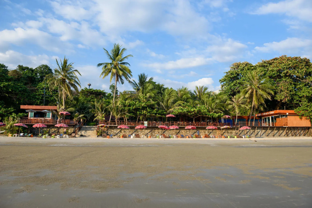 Baansuan Aokhai Beach Resort
