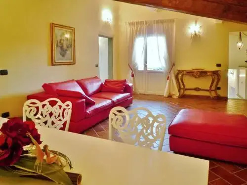 Santa Croce Halldis Apartments