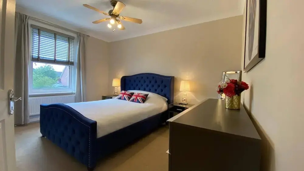 Luxurious, Spacious, Quiet, Near Beaches and Town