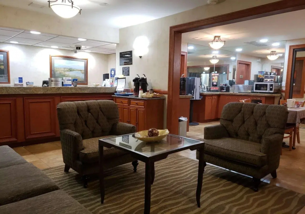Airport Inn