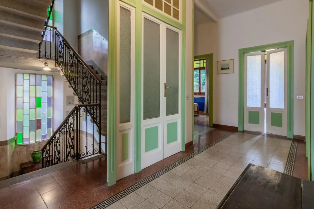Family Villa with Stunning Lake View by Wonderful Italy