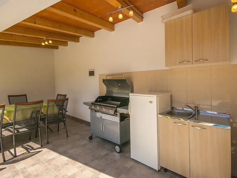 Spacious Villa for 12 Persons With Private Pool Near Rovinj and the Beach