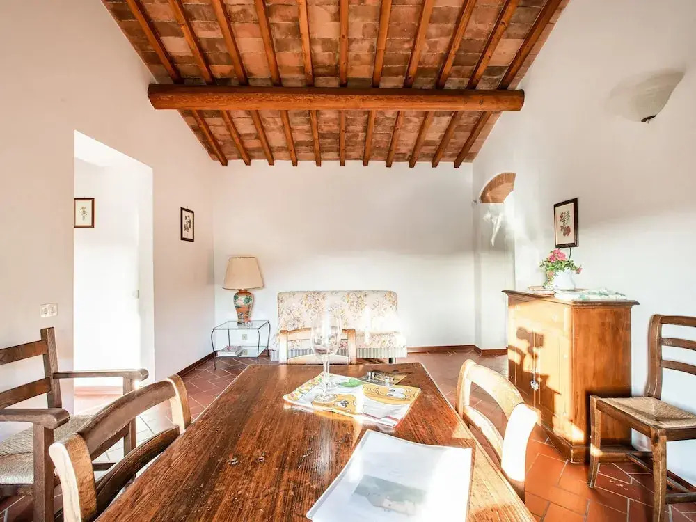 Cosy holiday home in Tuscany with shared swimming pool